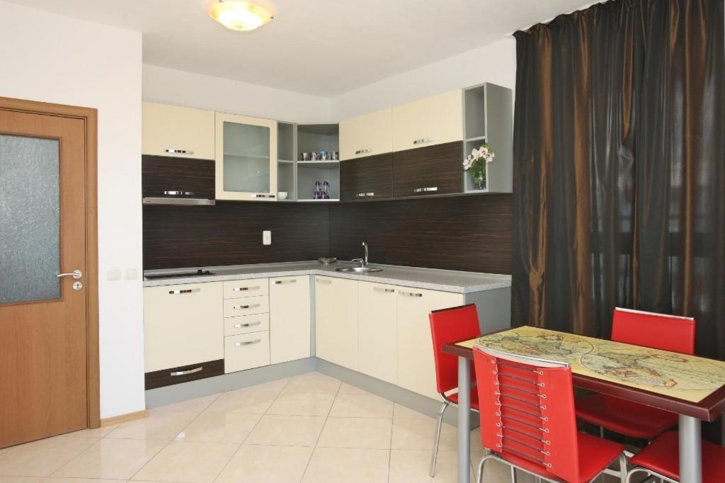 Sofia Apartments In Sunny Residence Slântsjev Brjag Rom bilde